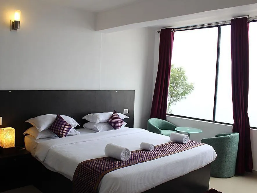 Hotel The Club Munnar